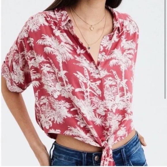 American Eagle Hawaiian Crop Top - Picture 1 of 8